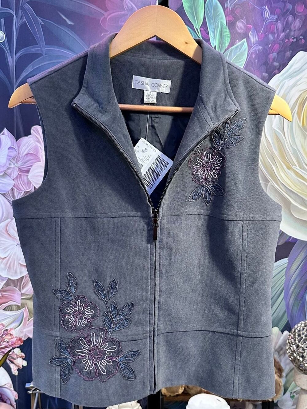 Casual Corner 6 Vest Embroidered Floral Zip Front Gray NWT $59